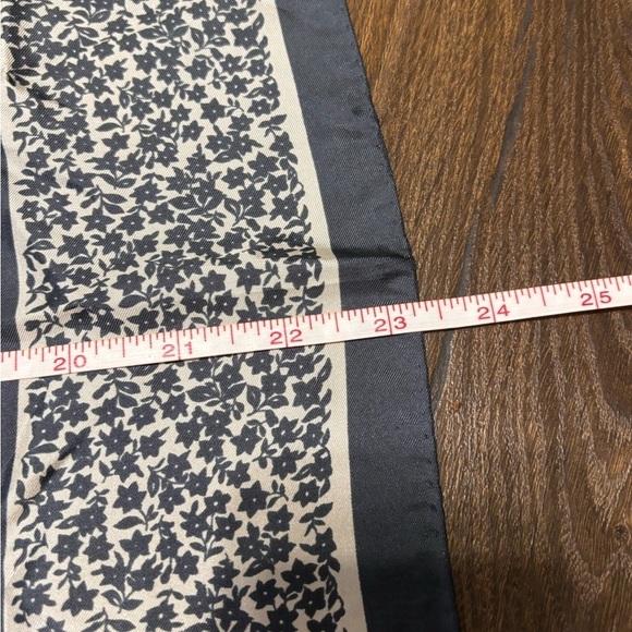 Echo vintage silk blend scarf 23” - Picture 4 of 7